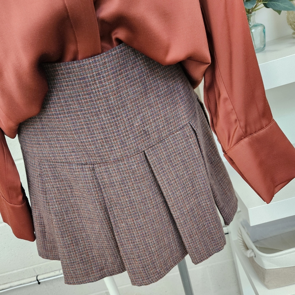Tweed mini skirt NWT